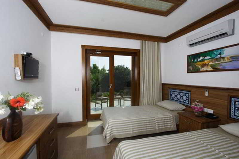 אקיאקה Hotel Azmakhan מראה חיצוני תמונה